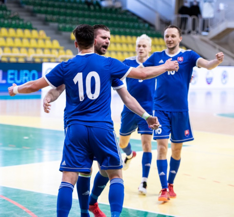 operativna-podpora-na-nastavenie-vitaznej-mentality_headformers_5-2